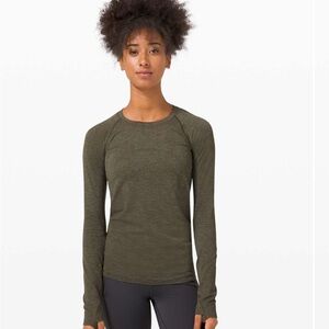 Lululemon Swiftly Tech Long-Sleeve Shirt 2.0
Waist Length